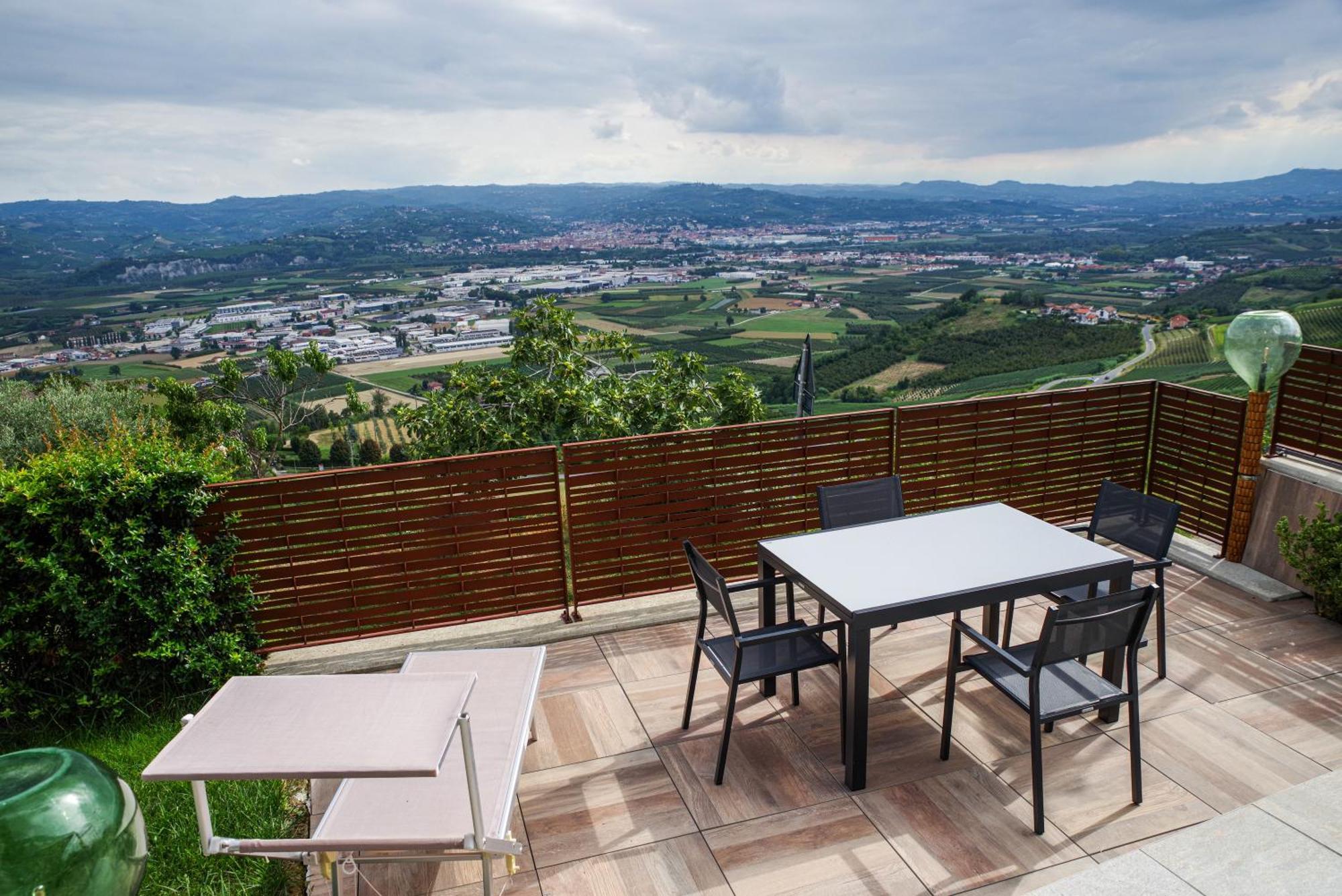 Vista Langhe - Cerratohouses Guarene Εξωτερικό φωτογραφία