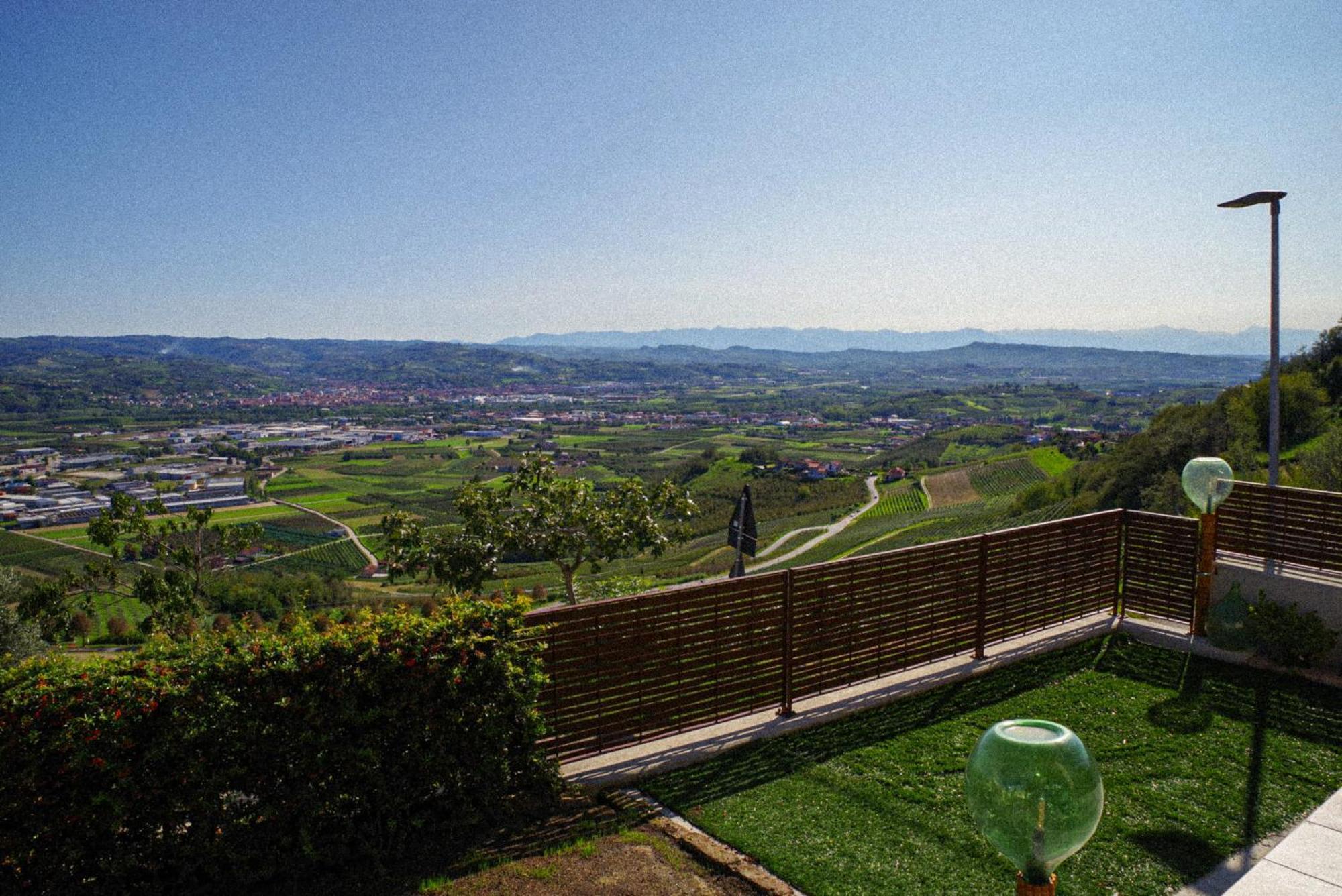 Vista Langhe - Cerratohouses Guarene Εξωτερικό φωτογραφία